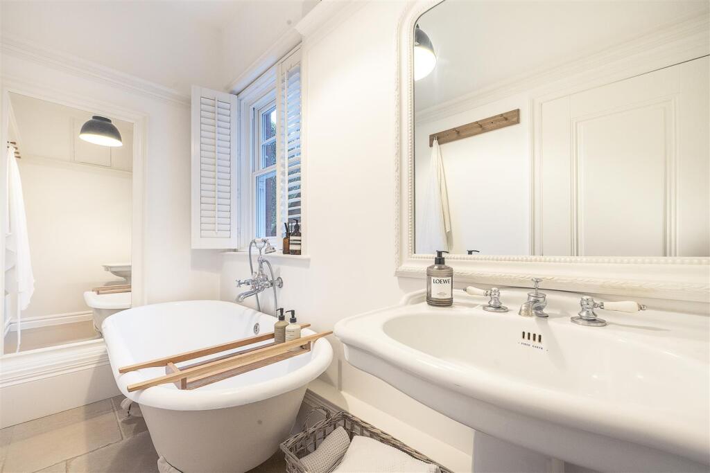 Additional image 10 of Hollybush Lane, Harpenden