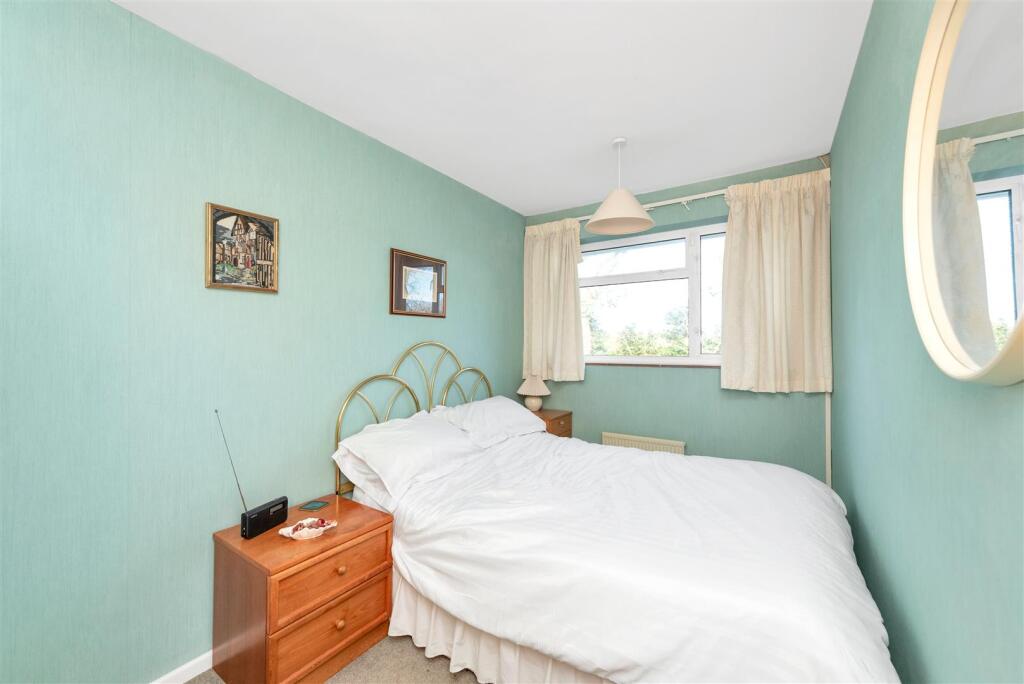 Additional image 6 of Shepherds Way, Harpenden