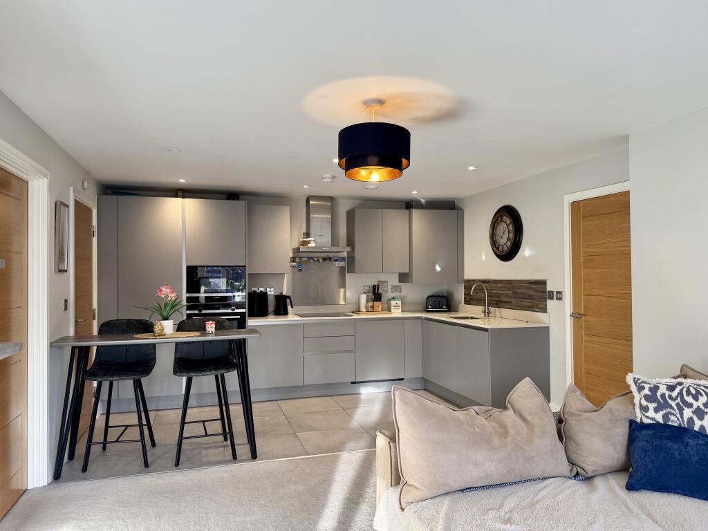 Additional image 3 of 39 Wake Green Road, Moseley, Birmingham, B13