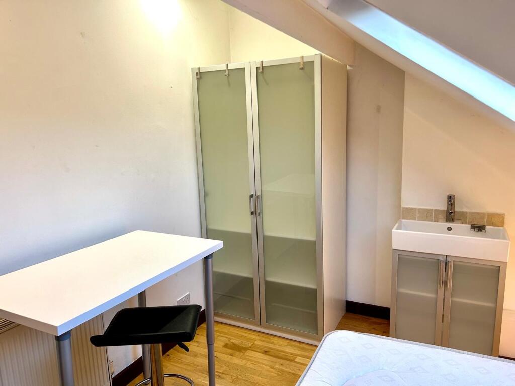 Additional image 16 of Hallewell Road - 6 Bed, Edgbaston, West Midlands, B16