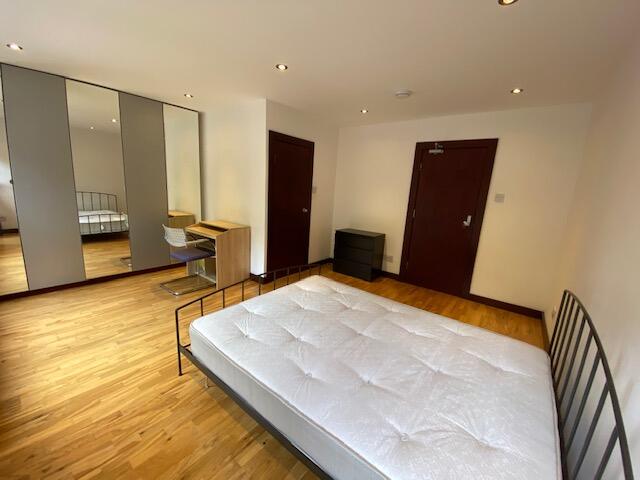 Additional image 12 of Hallewell Road - 6 Bed, Edgbaston, West Midlands, B16