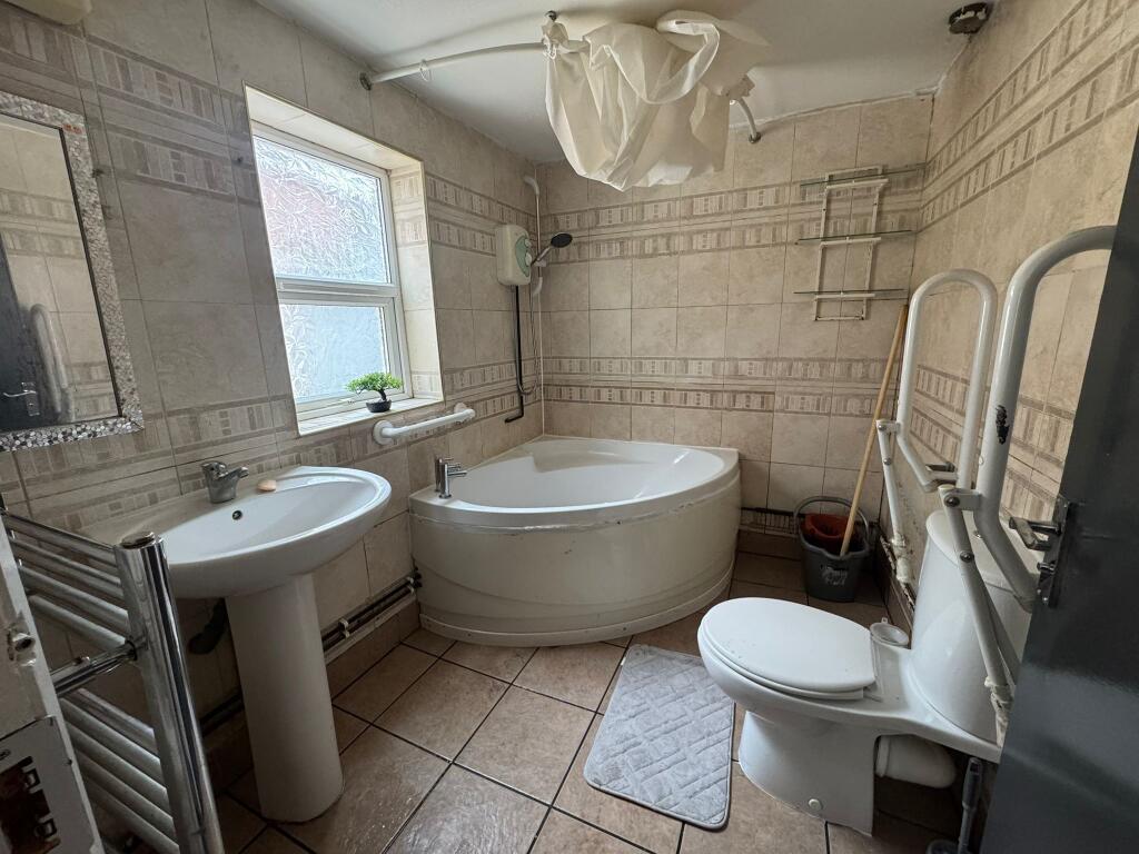 Additional image 7 of Female Only House In Sparkhill,  Solihull Road, B11