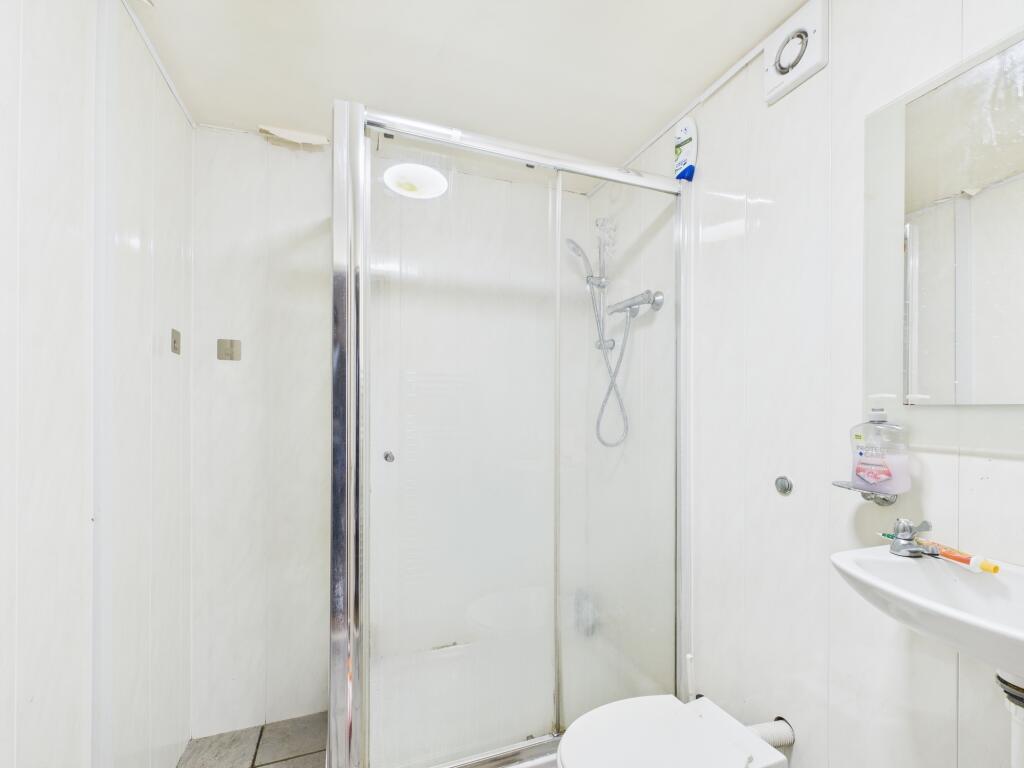 Additional image 4 of Moss House Close, City Centre, Birmingham, B15