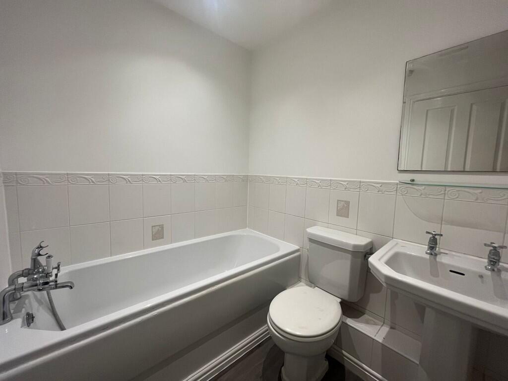 Hagley Road, Birmingham, B17 photo 2