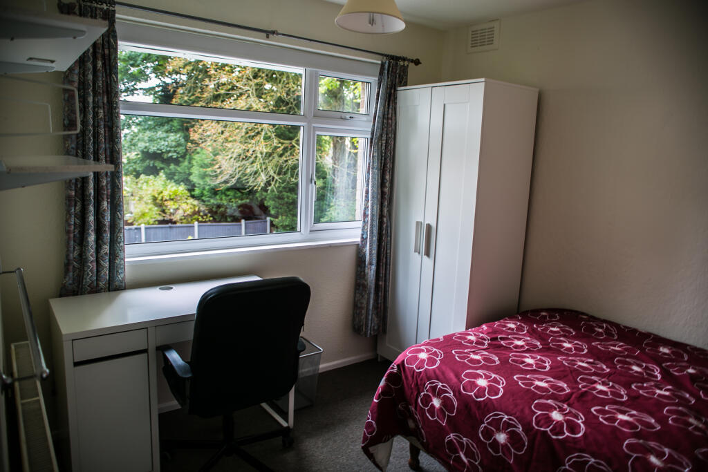 Additional image 7 of Leahurst Crescent - 6 bed, Harborne, West Midlands, B17