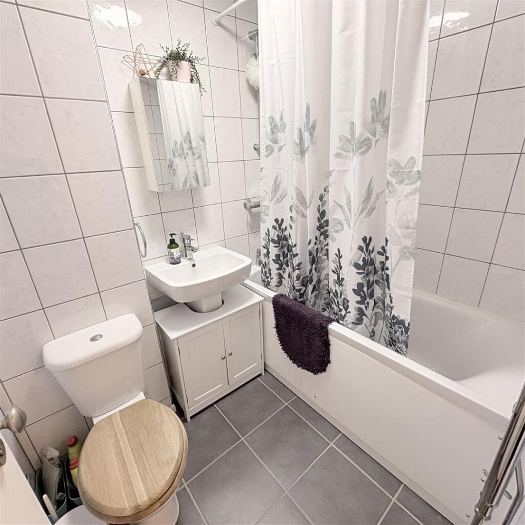 Additional image 14 of Robert Court, Wake Green Park, Moseley, Birmingham