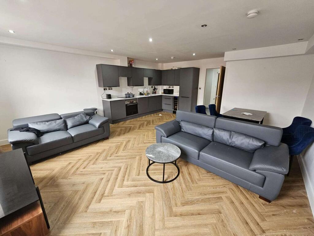 Additional image 5 of 5