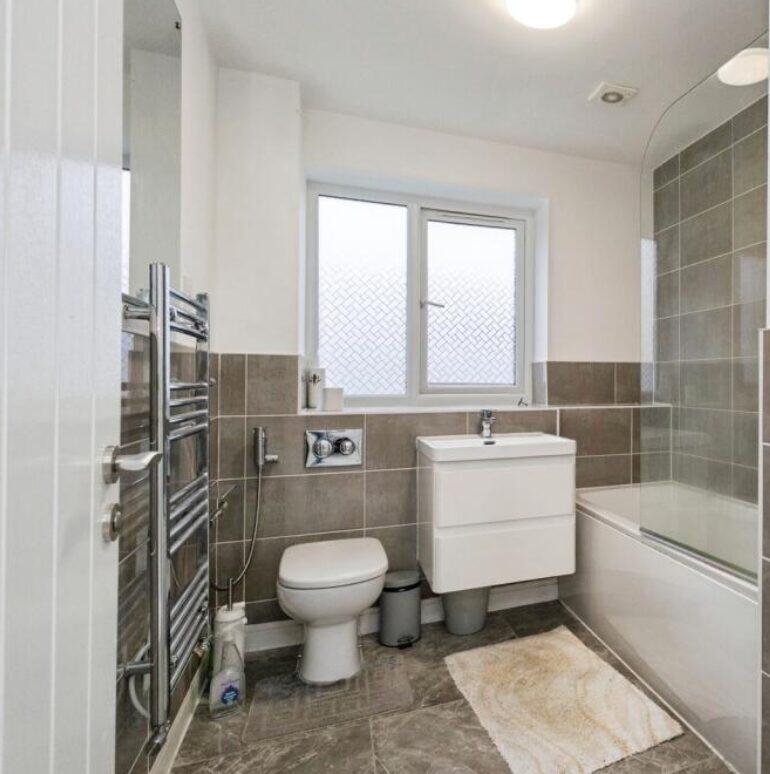 Additional image 6 of Manor Farm Road, Birmingham, B11 2HX