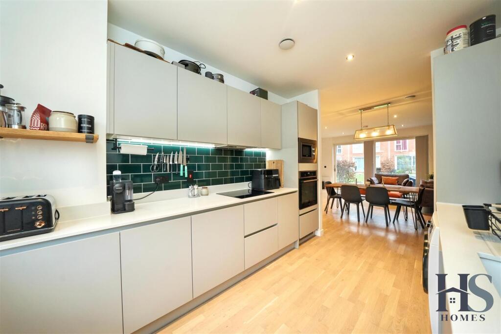 Additional image 28 of South Loop Park