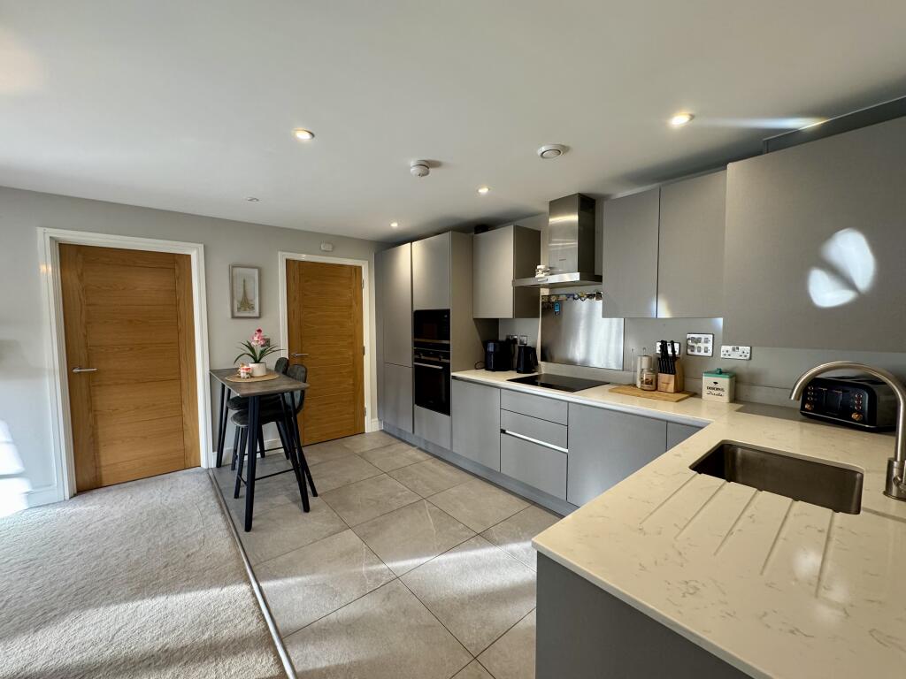 Additional image 4 of 39 Wake Green Road, Moseley, Birmingham, B13