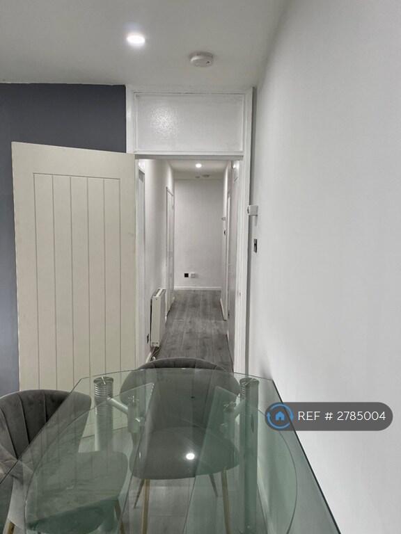 Additional image 6 of Warwick Crest, Birmingham, B15