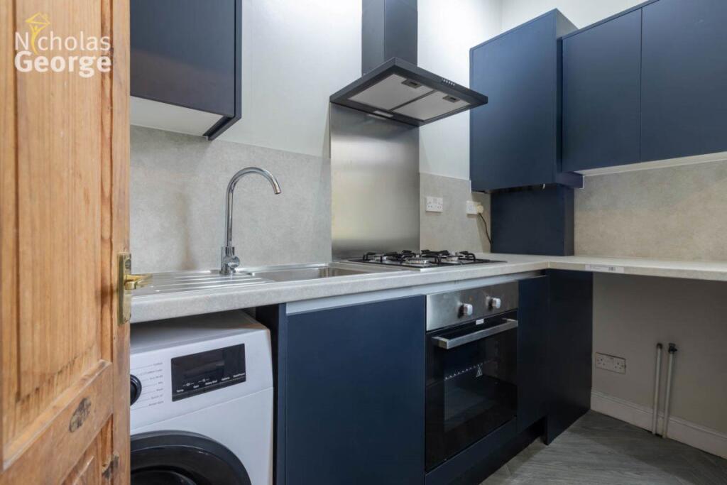 Additional image 5 of Grove Avenue, Moseley, B13 9RU