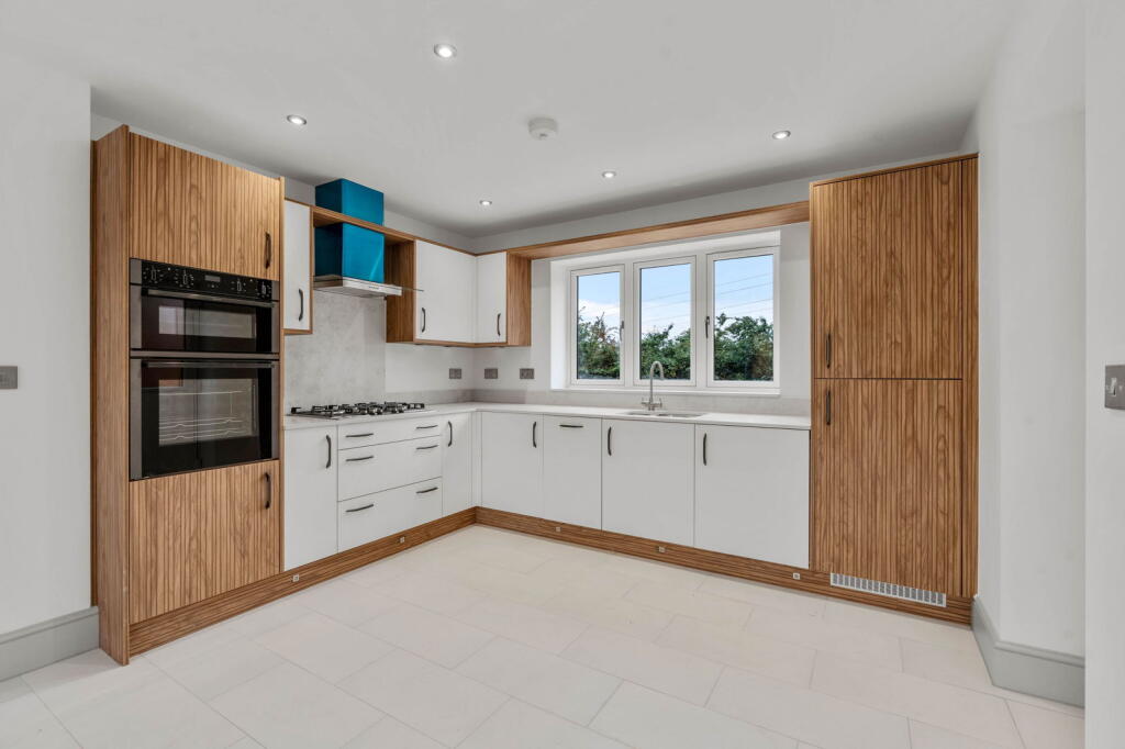 Additional image 3 of Colebrook Place, Leyman Close