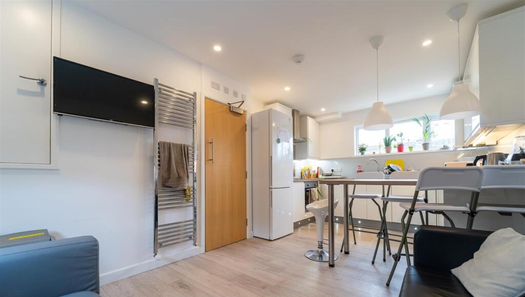 Leeson Walk, Harborne B17