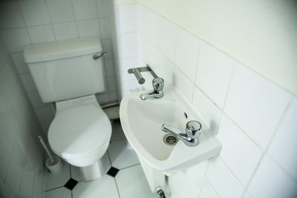 Additional image 11 of Leahurst Crescent - 6 bed, Harborne, West Midlands, B17