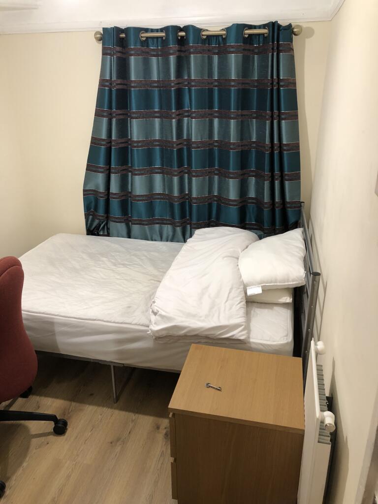 Additional image 9 of Harborne Lane Birmingham, B17