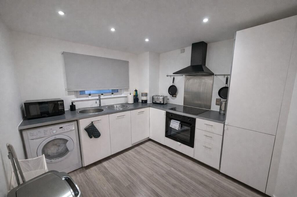 Additional image 11 of Temple Street, Temple House, B2