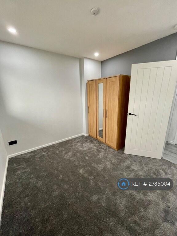 Additional image 8 of Warwick Crest, Birmingham, B15