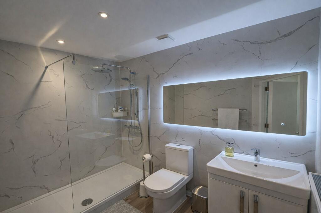 Additional image 9 of Temple Street, Temple House, B2