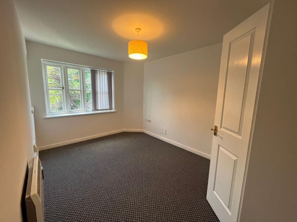 Hagley Road, Birmingham, B17 photo 4