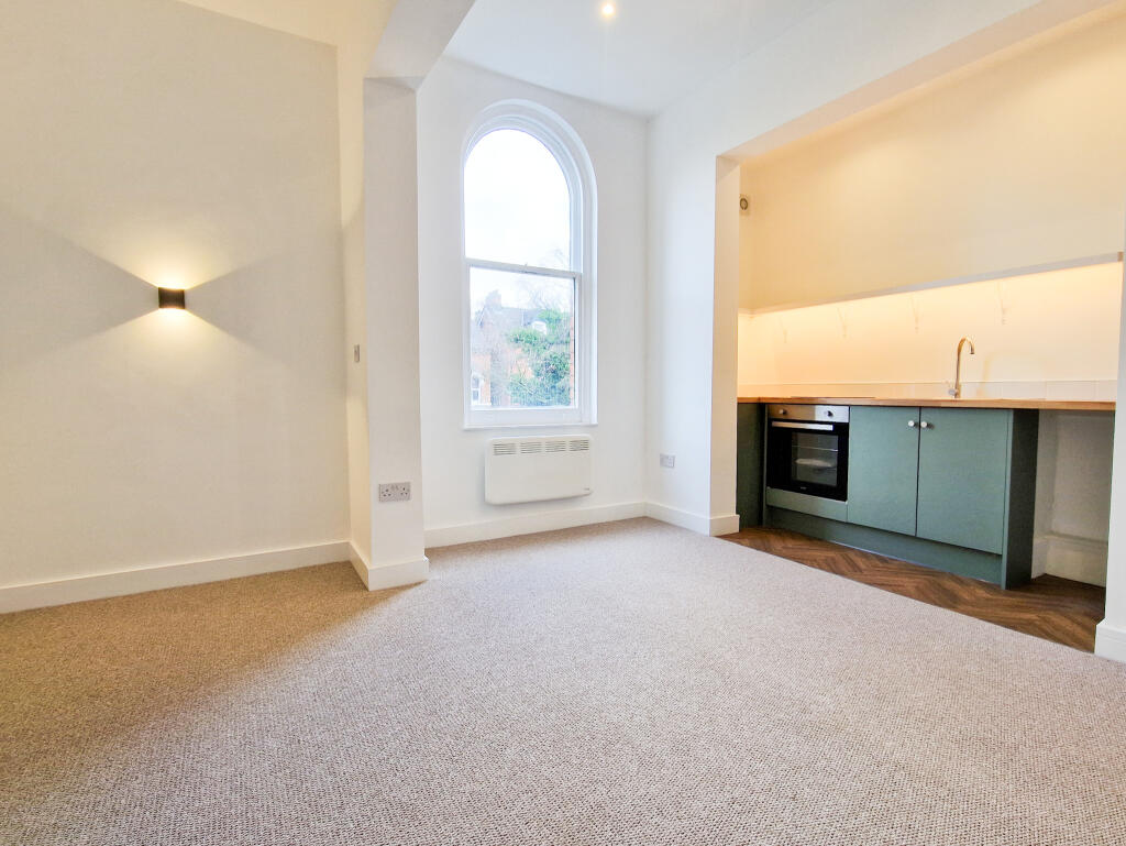 Park Road Moseley B13 8AB