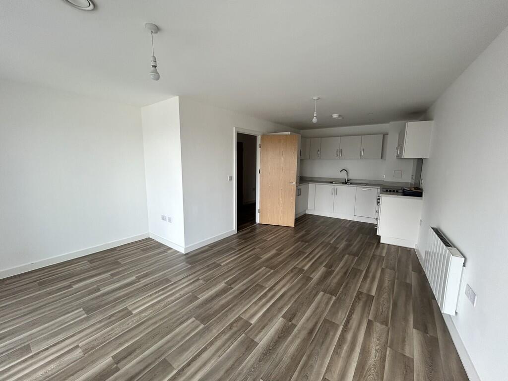 Additional image 12 of Lincoln Apartments, 3 Lexington Gardens