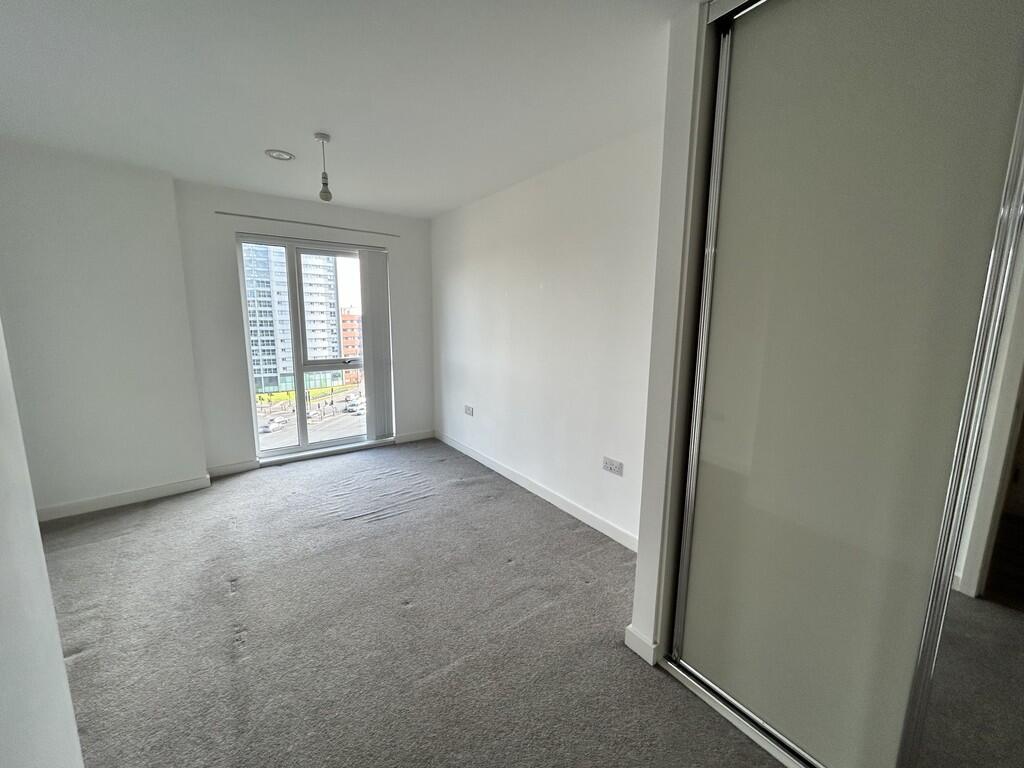 Additional image 5 of Lincoln Apartments, 3 Lexington Gardens