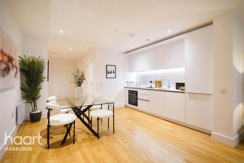 Additional image 2 of South Loop Green, Birmingham