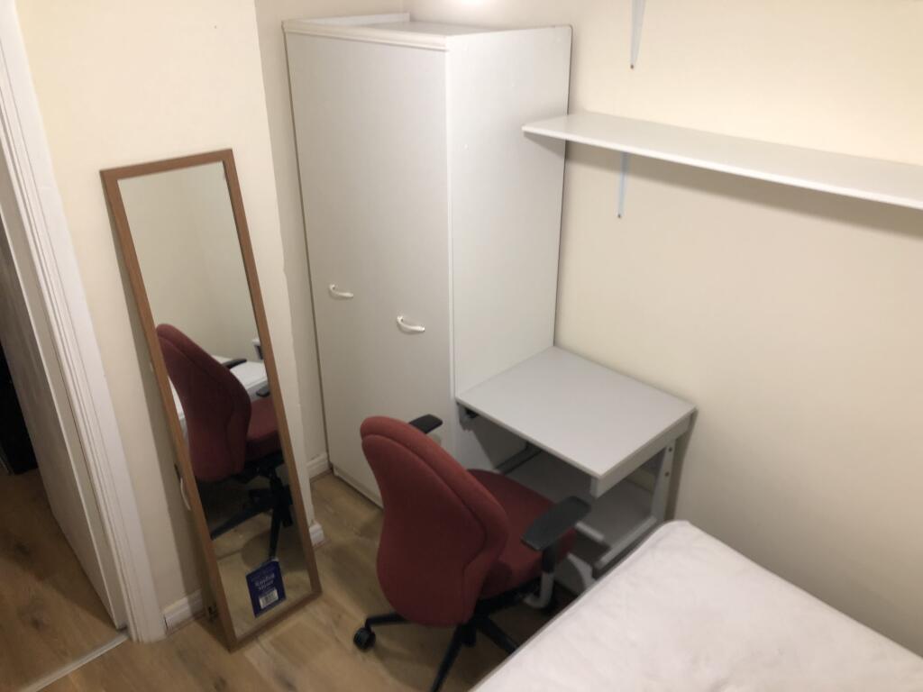 Additional image 8 of Harborne Lane Birmingham, B17