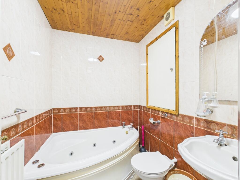 Additional image 7 of Moss House Close, City Centre, Birmingham, B15