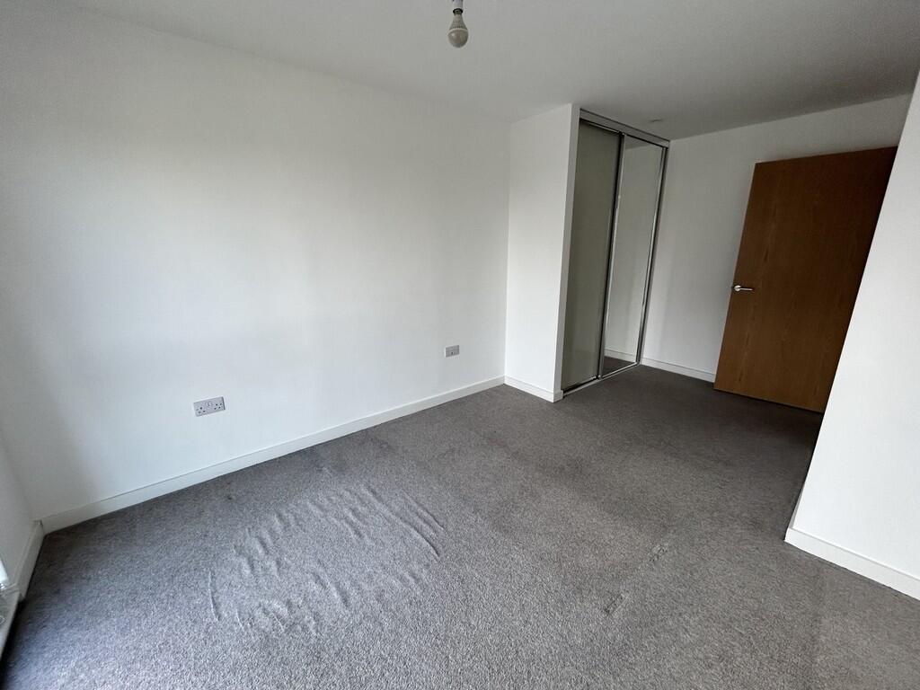 Additional image 6 of Lincoln Apartments, 3 Lexington Gardens