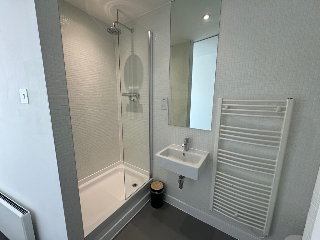 Additional image 7 of **Available Now**19TH FLOOR ROTUNDA 2 BED 2BATH