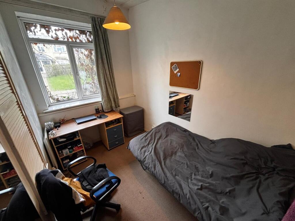 Additional image 12 of Robins Way, Hatfield