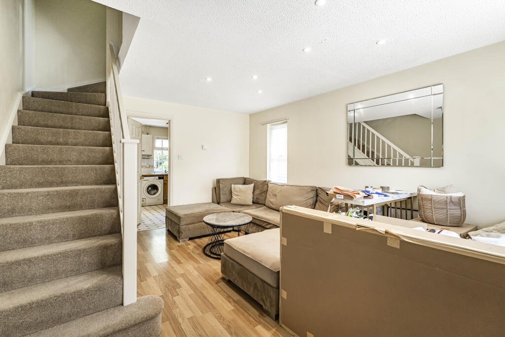 Additional image 14 of Longcroft Gardens, Welwyn Garden City, AL8