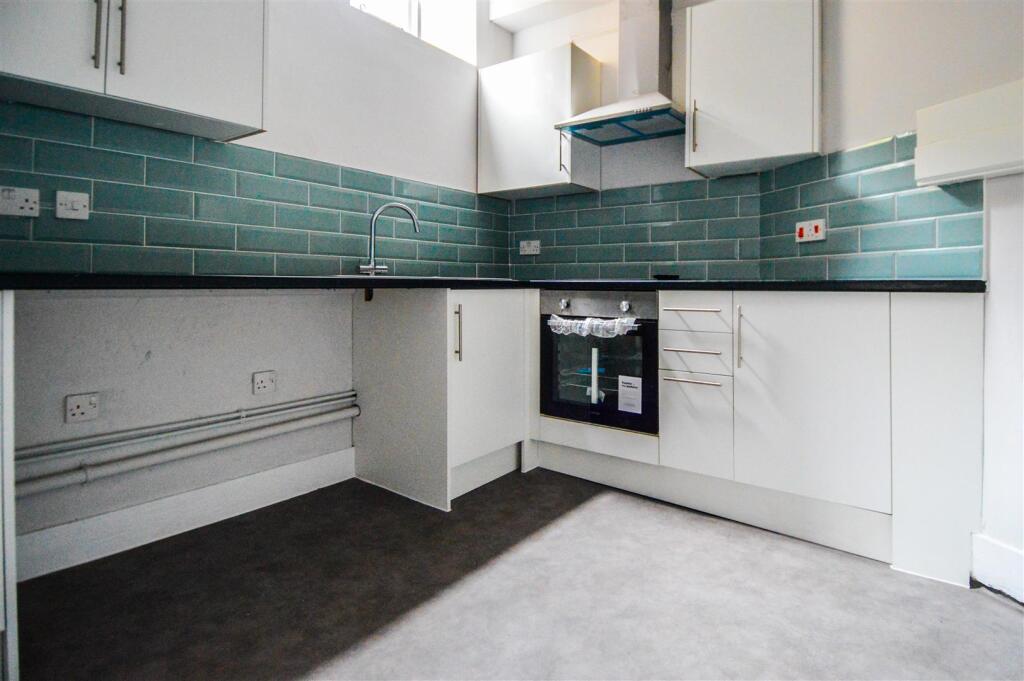 Additional image 3 of Flat 1 Shakespeare House, 67 Market Street, Bromsgrove, Worcestershire, B61