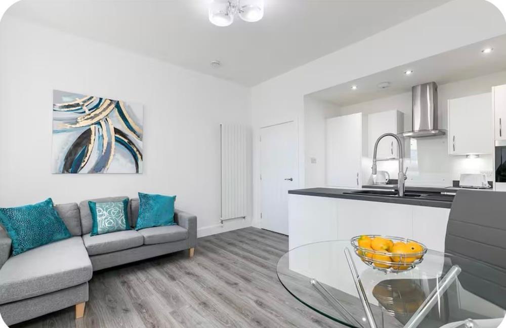 Union Grove, Top Floor, Aberdeen, AB10