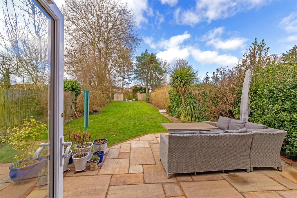 Additional image 26 of Pondfield Crescent, St. Albans