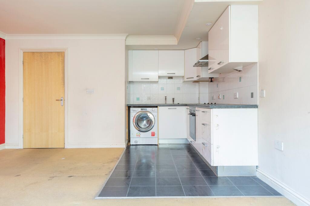 Additional image 4 of Flat , St. Pauls House, Station Road, Wincanton