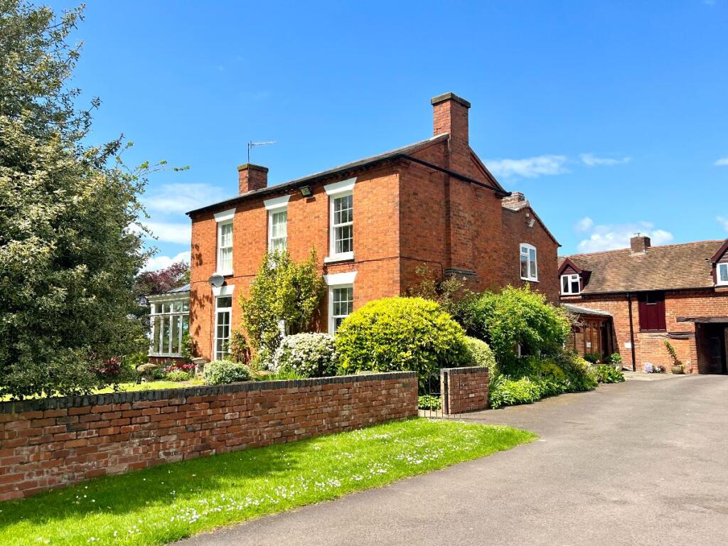 Room at Park Farm, Kidderminster Road, Dodford, Bromsgrove