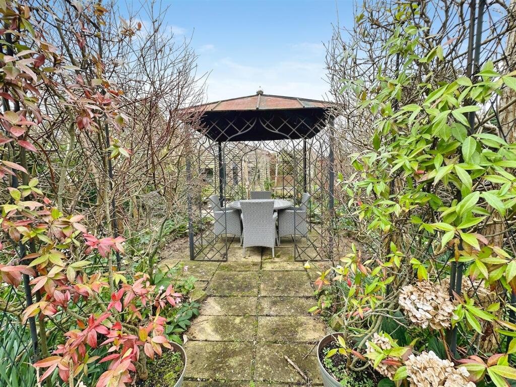 Additional image 8 of Seggs Lane, Alcester