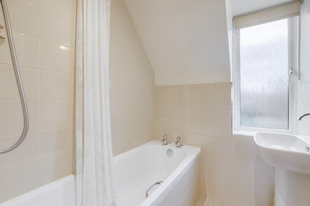 Additional image 17 of Coneydale, Welwyn Garden City, Hertfordshire, AL8