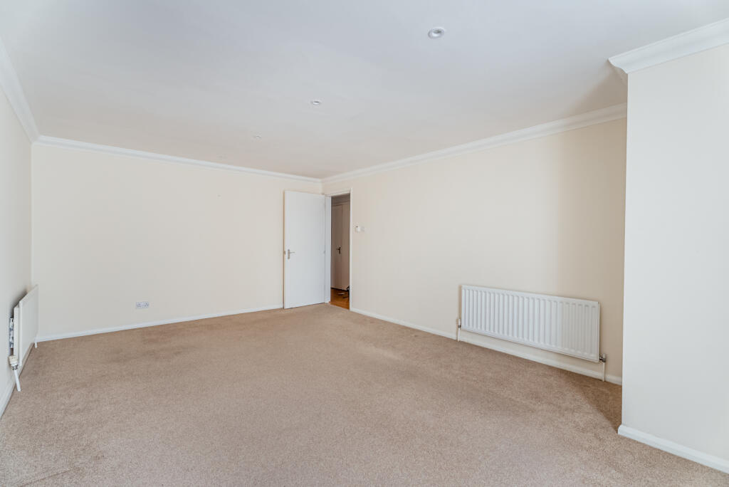 Additional image 12 of Dexter Close, St Albans, Herts, AL1