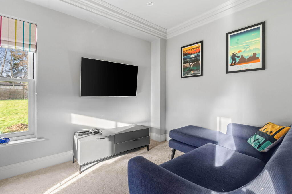 Additional image 22 of Pottersheath Road, Welwyn, AL6 9SY