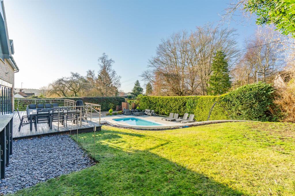 Additional image 26 of Canonsfield Road, Welwyn