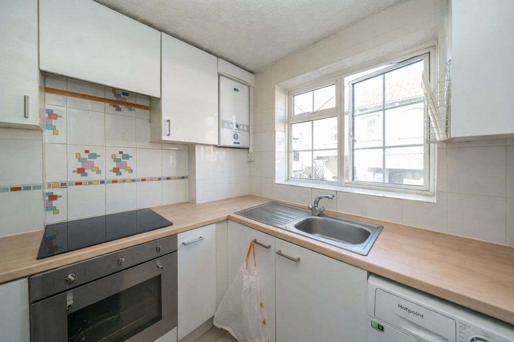 Additional image 7 of High Street, Markyate, AL3