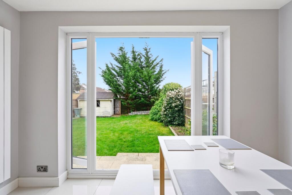 Additional image 5 of Spooners Drive, Park Street, St. Albans, Hertfordshire, AL2