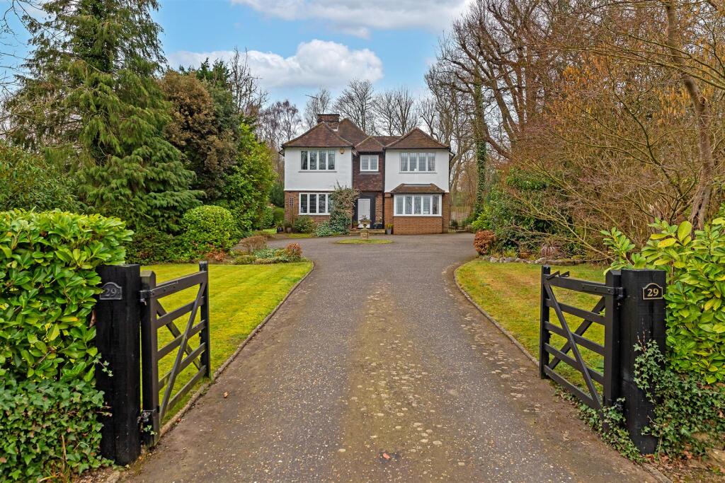 Additional image 37 of Kentish Lane, Brookmans Park