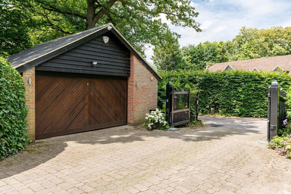 Additional image 20 of Lanercost Close, Welwyn