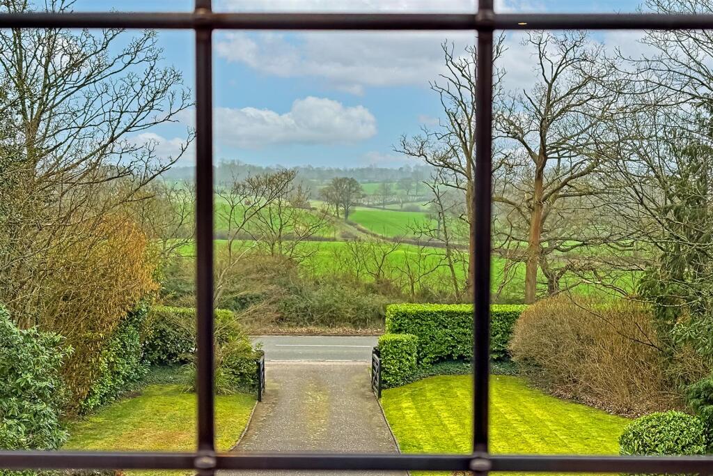 Additional image 42 of Kentish Lane, Brookmans Park