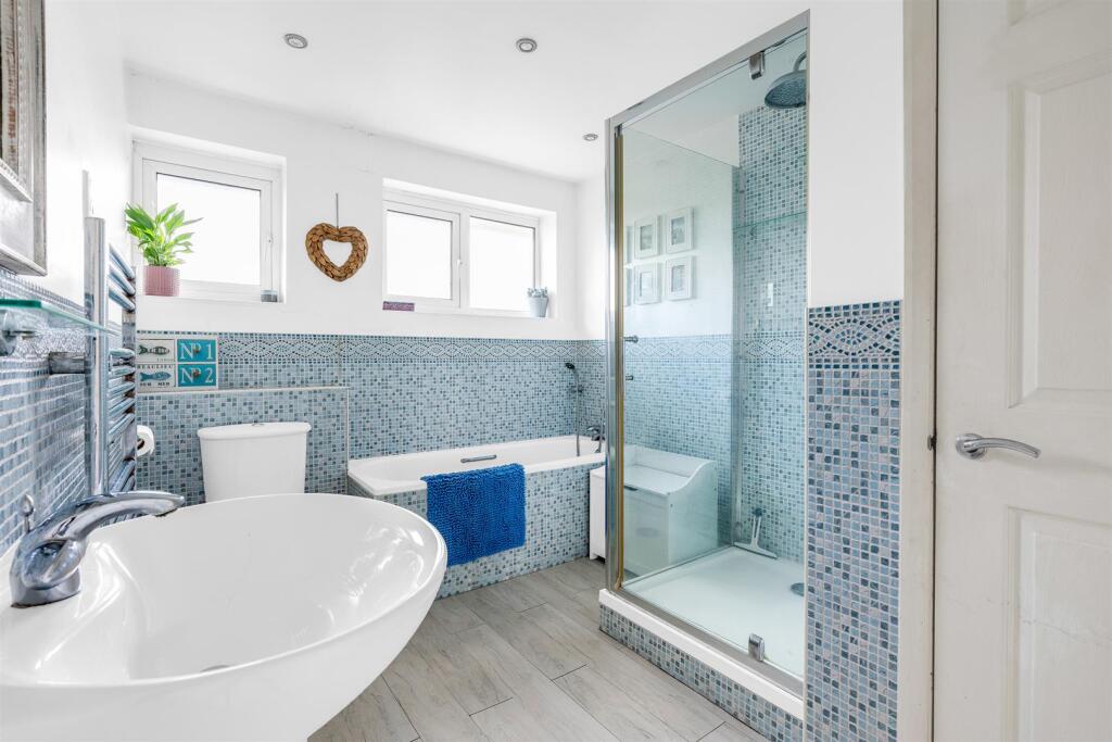 Additional image 18 of Godfries Close, Tewin, Welwyn